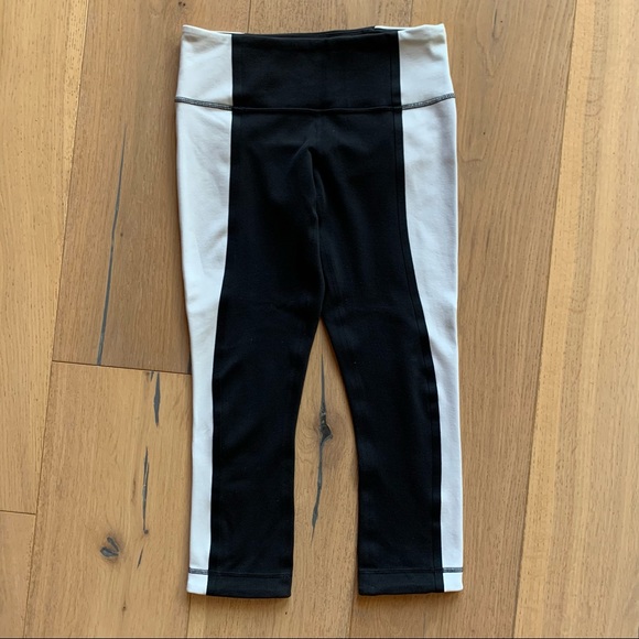 Lululemon Wunder Under crop leggings size 4 - Picture 2 of 6